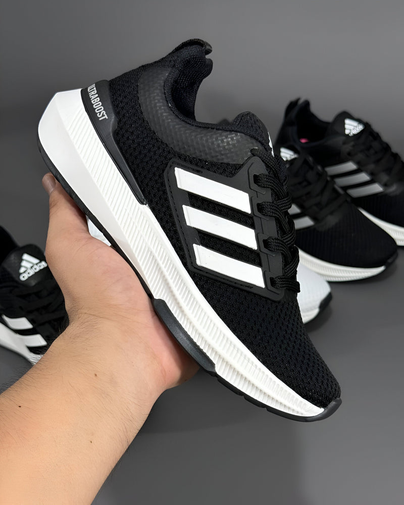ADIDAS ULTRABOOST