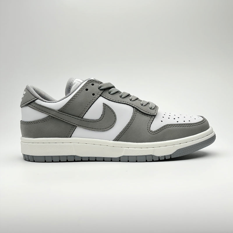 NIKE DUNK